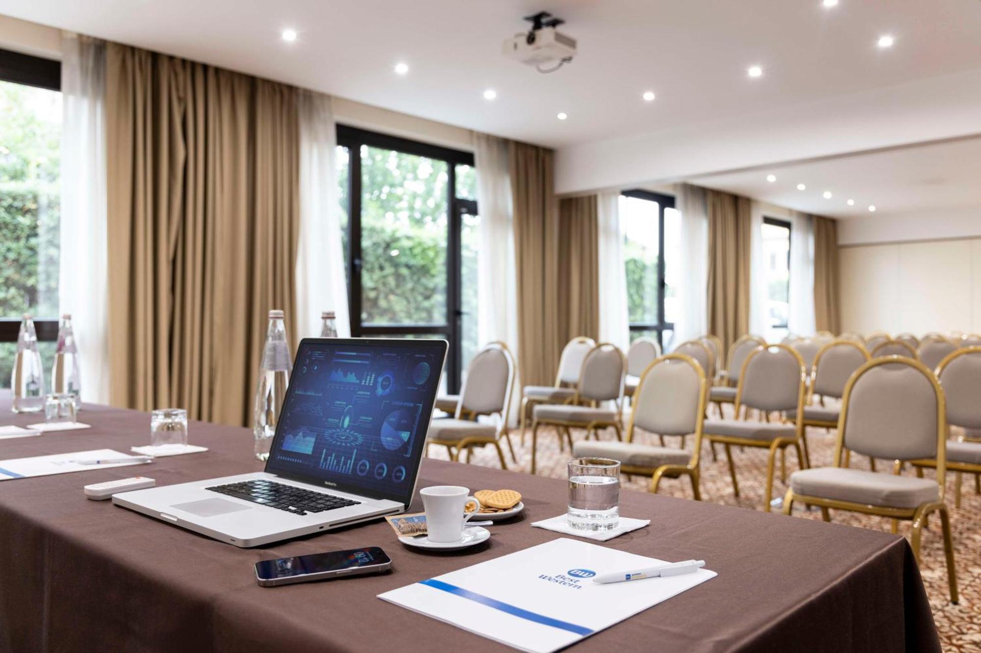 Best Western Hotel Rome Airport Fiumicino Esterno foto