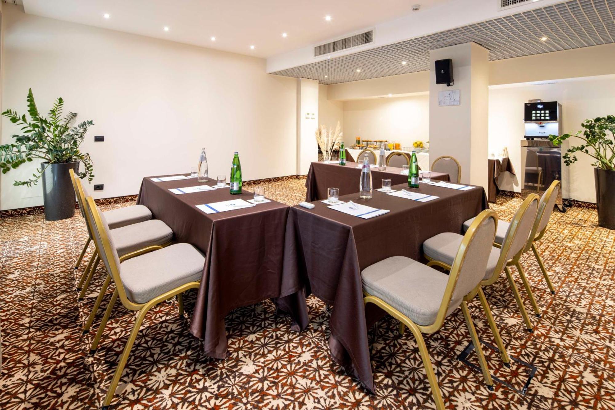 Best Western Hotel Rome Airport Fiumicino Esterno foto