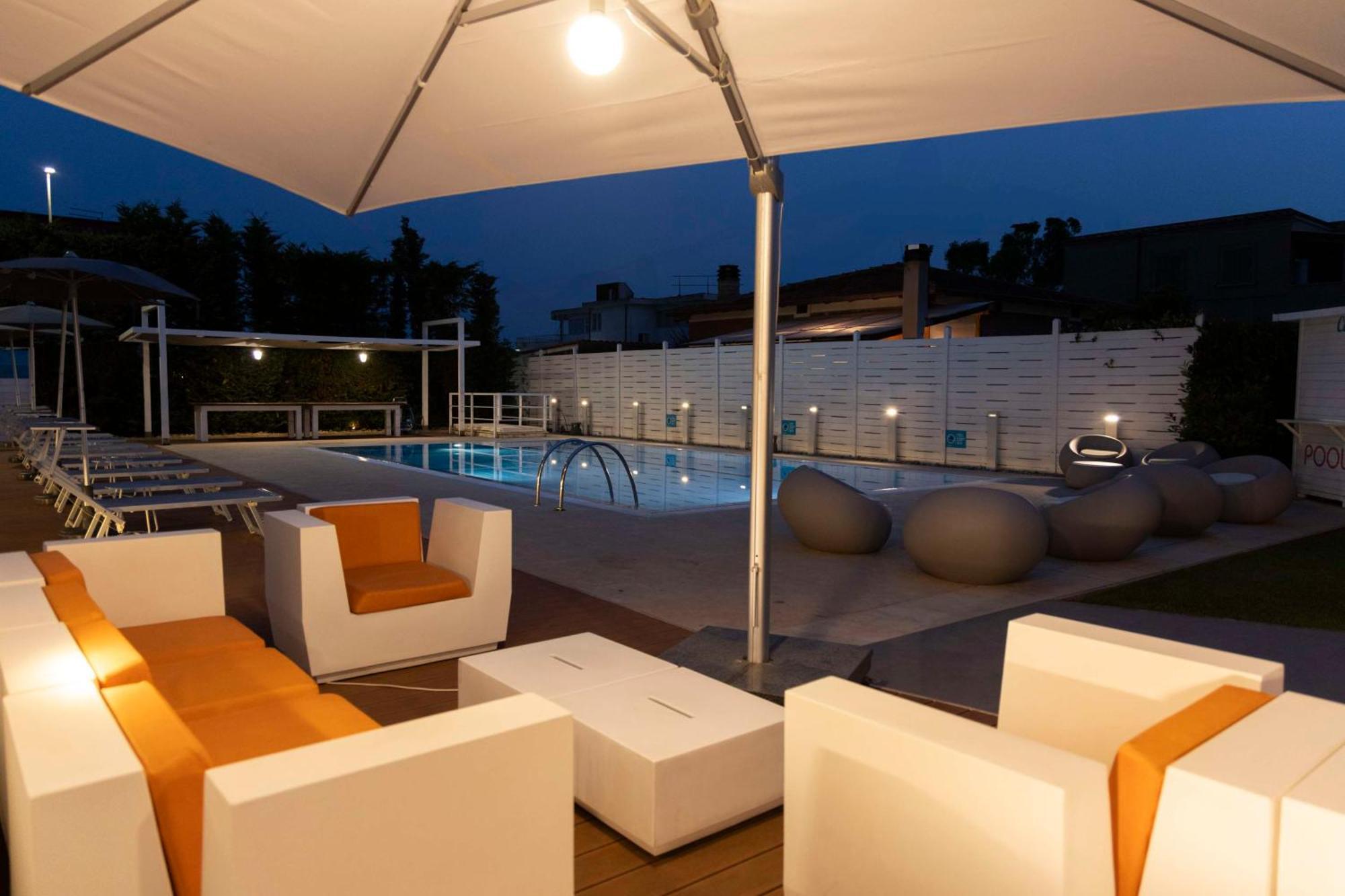 Best Western Hotel Rome Airport Fiumicino Esterno foto