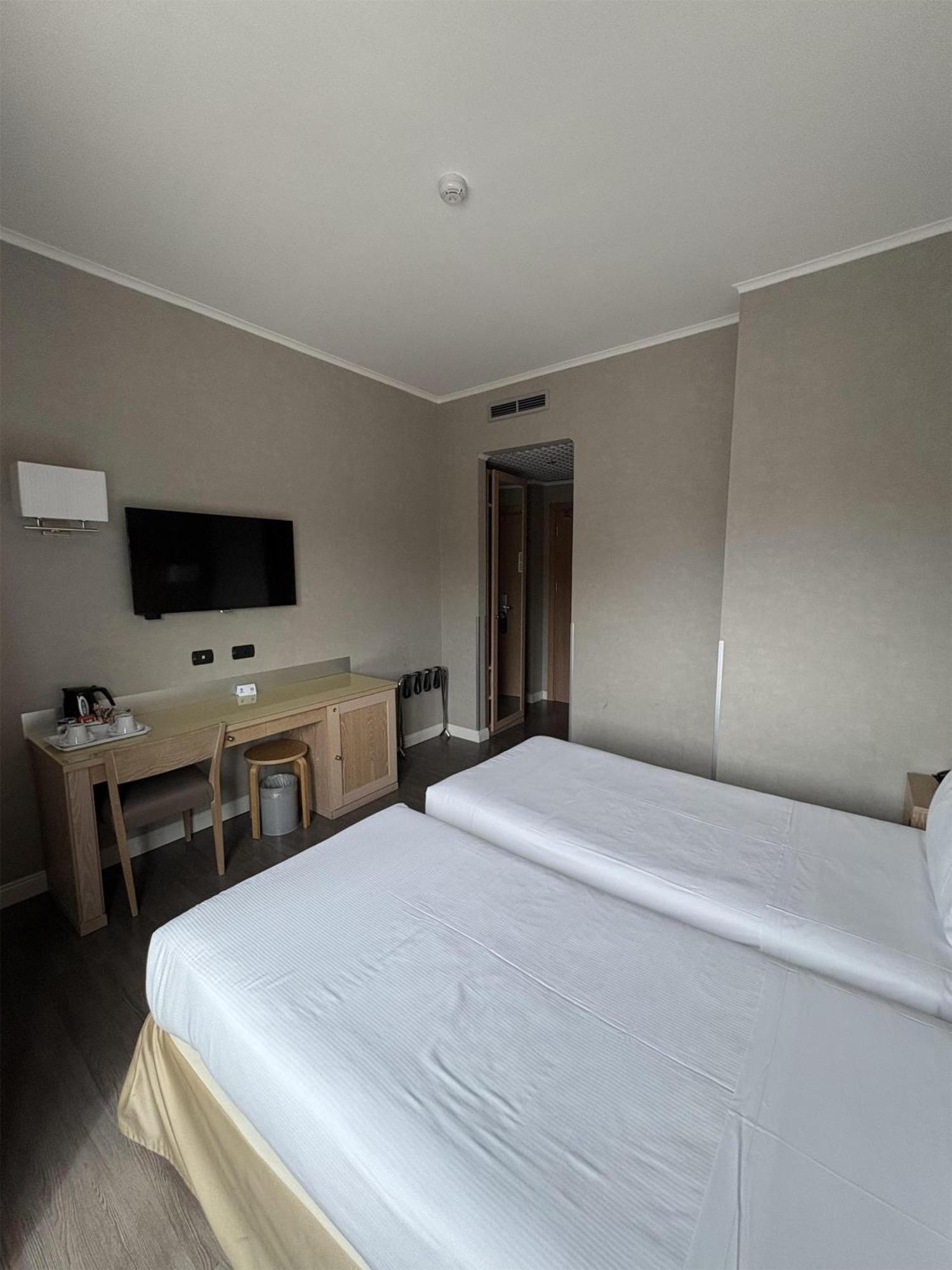 Best Western Hotel Rome Airport Fiumicino Esterno foto