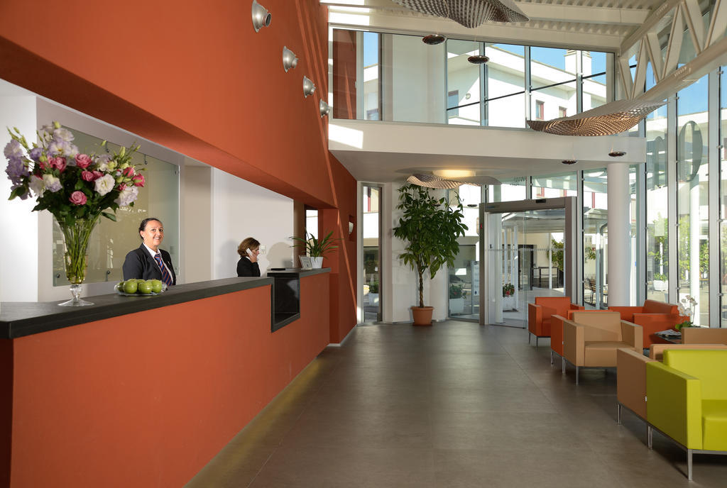 Best Western Hotel Rome Airport Fiumicino Esterno foto